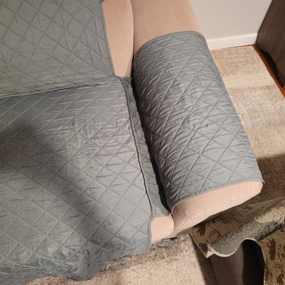 Loveseat Cover 2 Coushions/Green - Picture 4 of 7